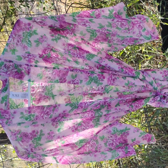 Robe - Picture 3 of 7